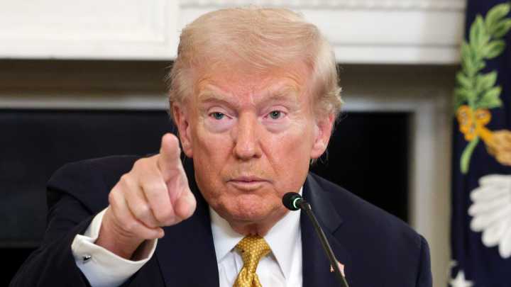 What is Trump's approval rating? See polls 4 weeks into shutdown