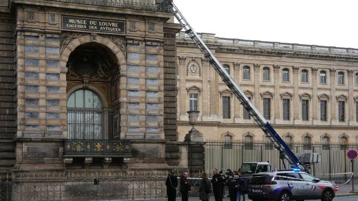 Two men arrested over £76m Louvre Museum heist