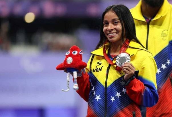 Alejandra Pérez conquistó medalla de bronce en Mundial de Paratletismo