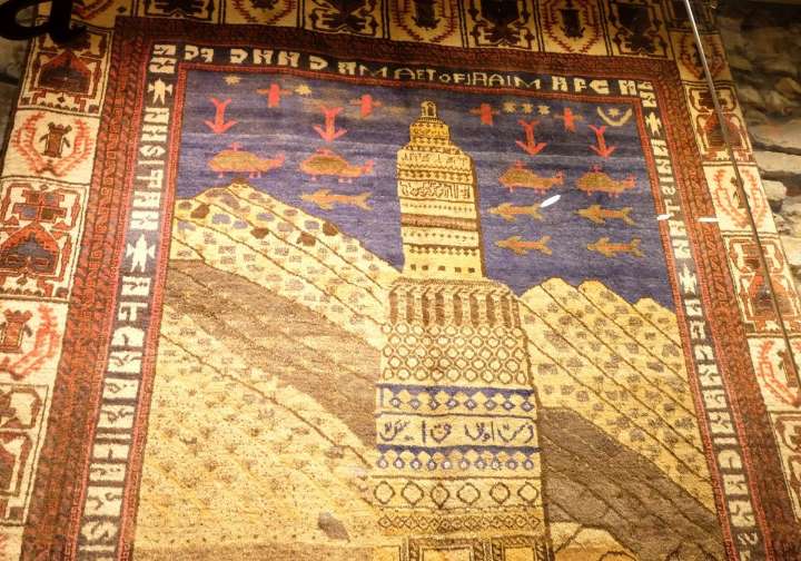 Alfombras de guerra para soñar la paz