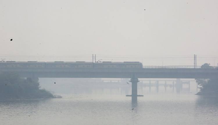 Delhi-NCR Cities Choke As Air Quality Plummets To ‘Very Poor’, 2 Days After Diwali