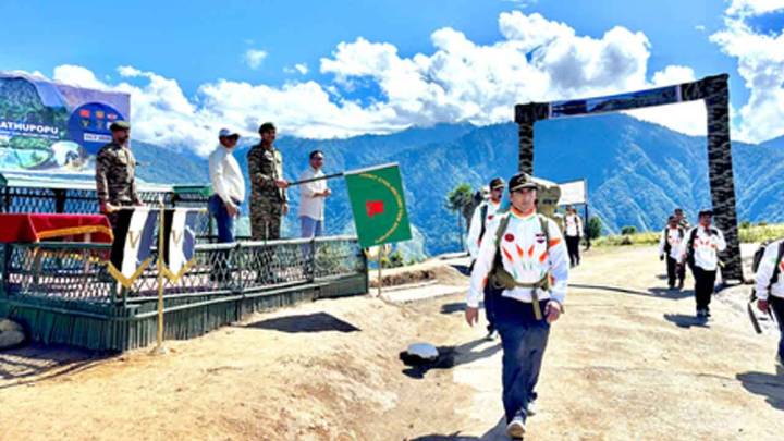 Arunachal: 20-day joint civil-military trek to Athupopu begins