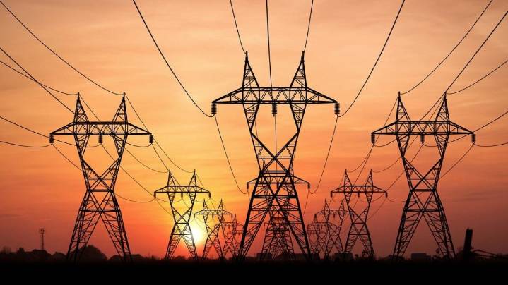 Sistema eléctrico: el EPRE advierte una falta de inversión de 6.500 millones de dólares y Corrientes está en riesgo de colapso