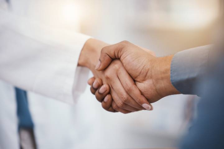 Bone-Crushing Handshake Indicates Health Despite Excess Weight