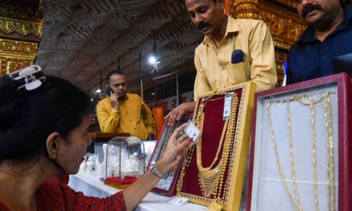 Report: Gold may touch Rs 1.5 lakh per 10 grams by 2026