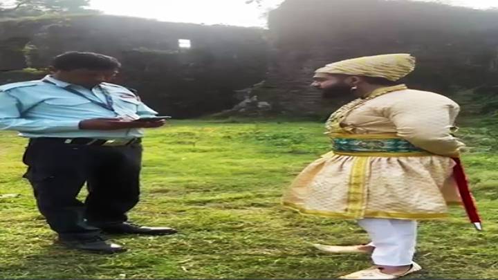 Man dressed as Shivaji clashes with guard over language dispute in Maharashtra