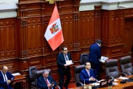 Denuncian gastos personales de congresistas con fondos públicos