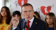 Elecciones Colombia 2026 | Roy Barreras: Exembajador anuncia candidatura presidencial para “sanar heridas” del país | Bogotá 
