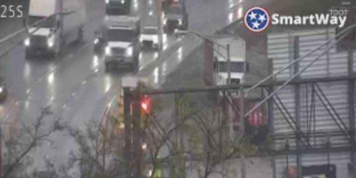 I-40 East pothole claims 30 tires near Nashville