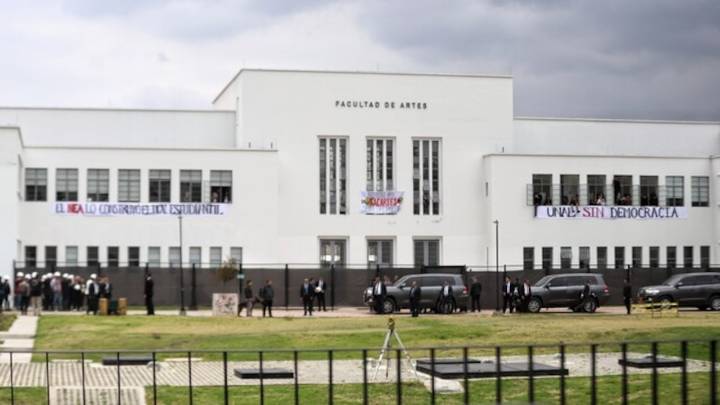 Desalojan Universidad Nacional por amenaza de explosivo