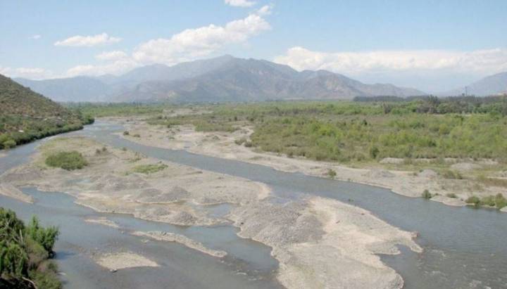 "Si no hay agua en los canales, no pueden producir ni sobrevivir": alertan por crisis hídrica en Aconcagua
