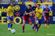 La SD Huesca no puede con el Cádiz (1-0) a pesar de mejorar la imagen a domicilio
