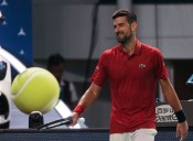 Djokovic vence a Cilic con dificultad en el Masters de Shanghái