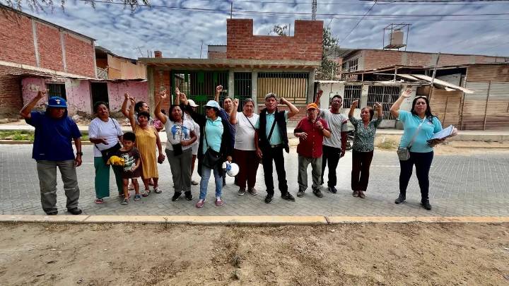 Piura: Habitantes del A.H. La Primavera exigen solución definitiva al desabastecimiento de agua y afloramiento de desagües