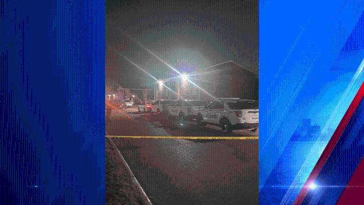 Evansville police on scene of standoff on Eden Drive