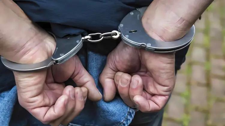 Hombre detenido por acosar a mujer en centro comercial durante meses con patrón de seguimiento