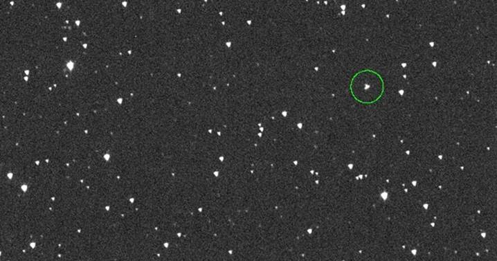 An asteroid may be heading for the moon. Should we nuke it first?
