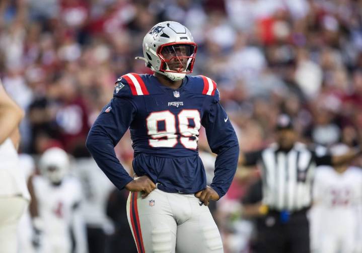 Patriots trading DE Keion White to pass