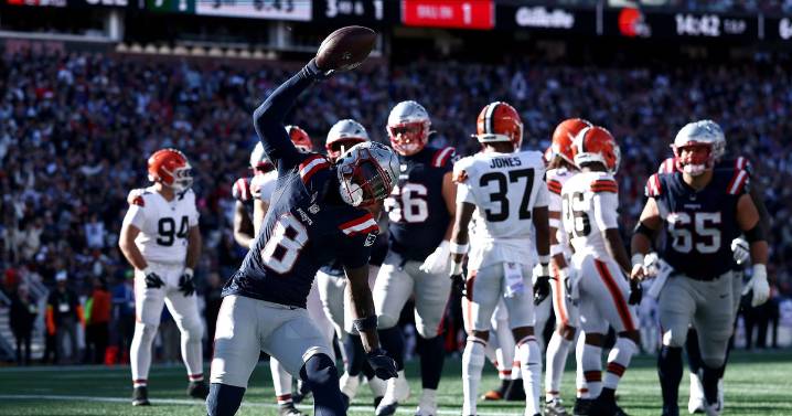 Stefon Diggs scored his first touchdown for Patriots in Week 8 win over Browns