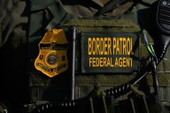 Arrestan y acusan a mujer contra la que un agente federal disparó en la comunidad de Brighton Park de Chicago