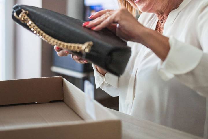 Woman’s Honesty About Gift From In-Laws Triggers Husband’s Anger