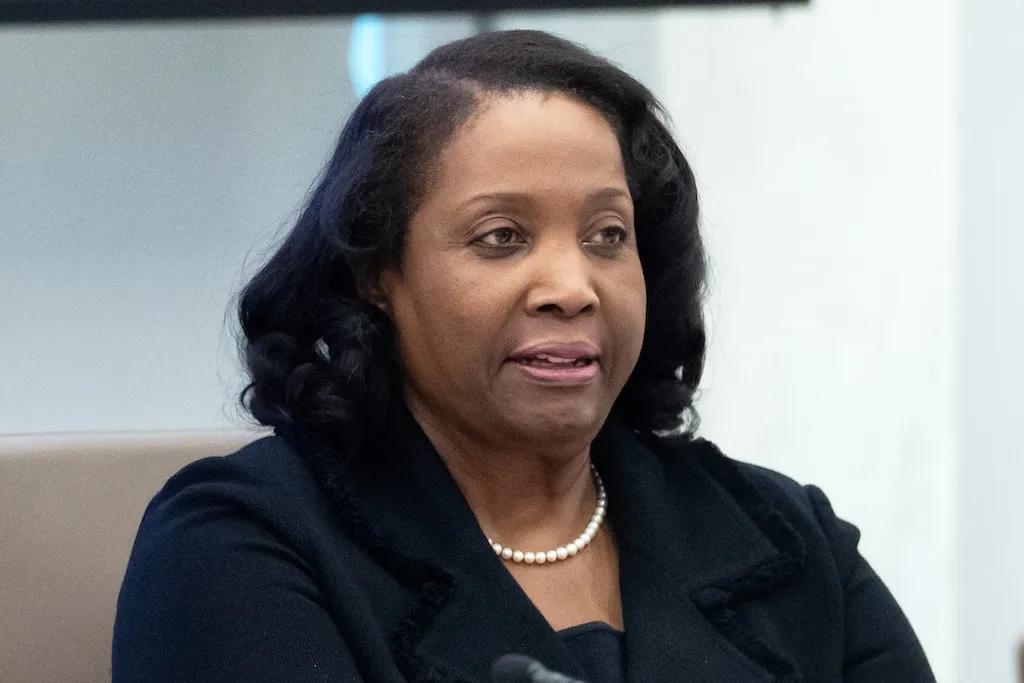 Supreme Court allows Lisa Cook to remain Fed governor for now