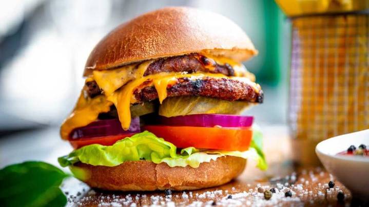 Móstoles acoge The Burger Cup, el gran torneo gastronómico de hamburguesas que pone el broche final a “Otoño en Vivo”