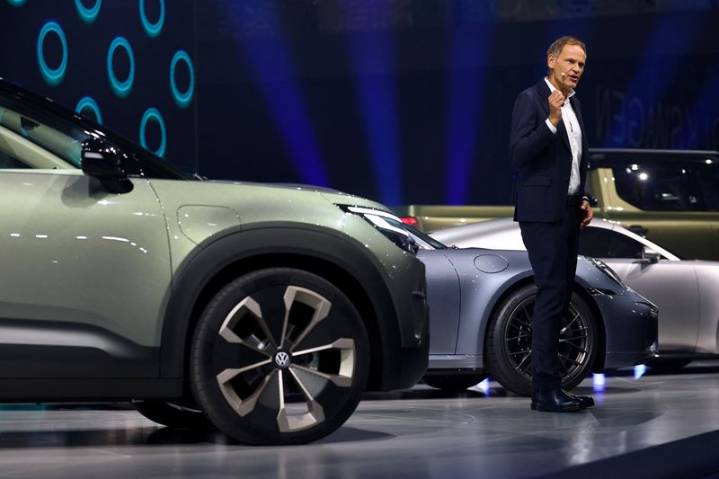 Volkswagen is ok on chip supply for now, CEO tells Bild am Sonntag