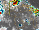 Cielo nublado y algunas lluvias con descargas eléctricas en gran parte...