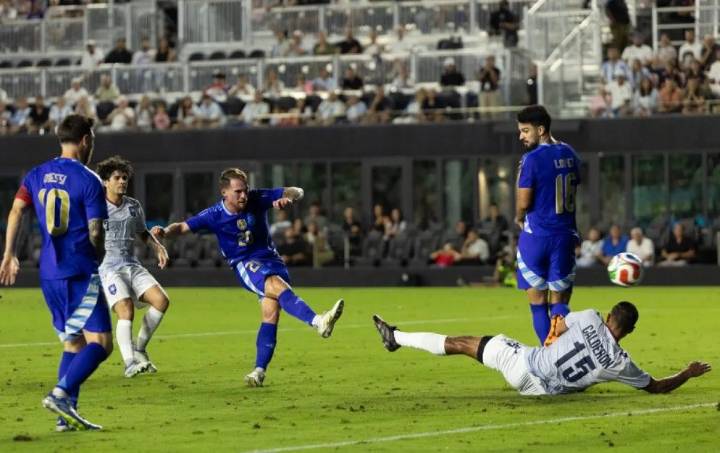 Argentina se floreó ante Puerto Rico con Messi y varios debuts