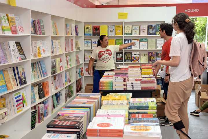 Feria del Libro de Cali 2025 celebra su décima edición