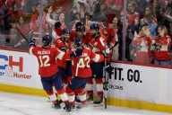 Panthers beat Chicago, starting quest for third Stanley Cup