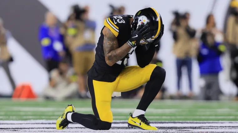 Darius Slay's abysmal season with Steelers shows Eagles cut ties at the perfect time