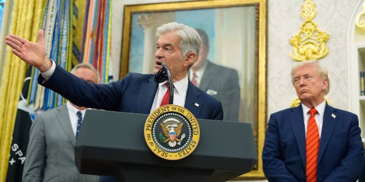 Some furloughed workers will return to manage health insurance open enrollment as shutdown drags on