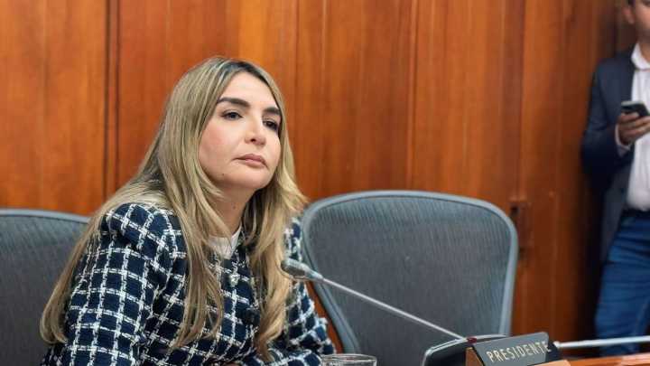 Nadia Blel al presidente Gustavo Petro: 'Las ‘jugaditas’ de su Gobierno ponen en riesgo la salud de los colombianos'