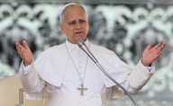 Papa León XIV: Quien está en contra del aborto pero celebra el maltrato a los inmigrantes y la pena de muerte, no es un provida