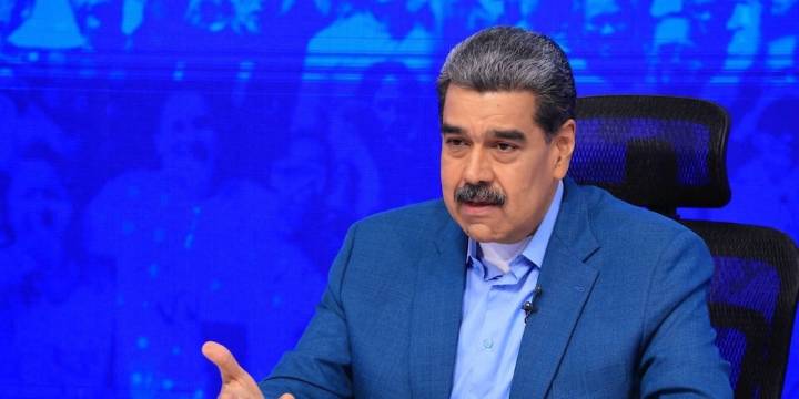 Maduro intentó enviar una súplica a Trump en inglés durante un acto en TV: “Not crazy war, yes peace”