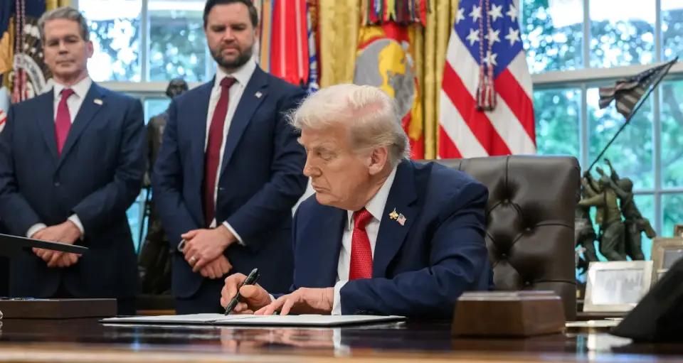 Trump condiciona apoyo económico de EEUU a Argentina si Milei pierde poder político