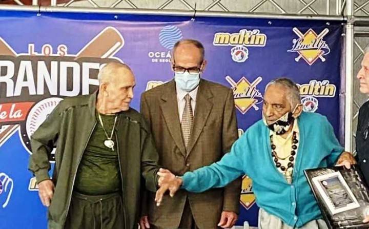 LVBP homenajeó a «Chivita» a sus 102 años