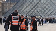 Las muestras de ADN, clave para localizar a dos de los ladrones del Louvre: son conocidos por delitos similares