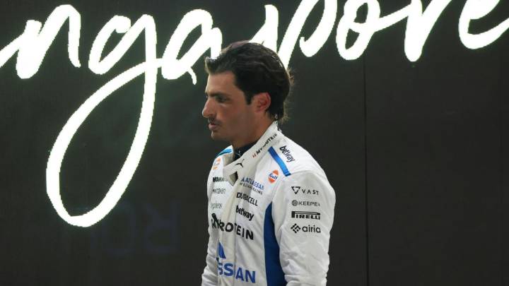 Carlos Sainz está gafado: la FIA le descalifica por un error de Williams y saldrá último en Singapur