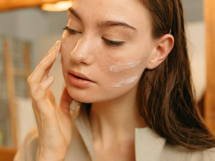 Shoppers Say Their Skin Was ‘So Firm’ After 2 Weeks of Using This Cream