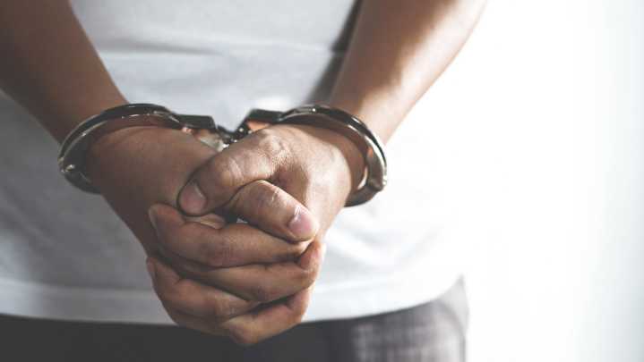 Arrestan a acusado de violar orden de protección en Adjuntas