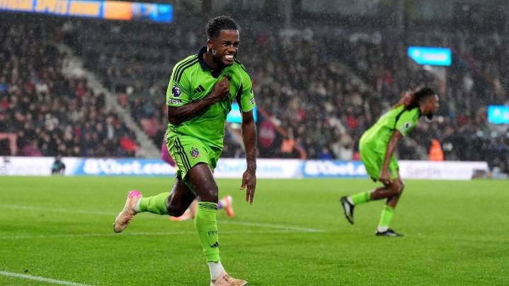 Superb Semenyo salvages win for Bournemouth on stormy night