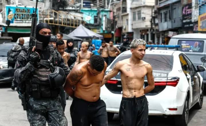 Feroz guerra contra el narco en Río de Janeiro: al menos 60 muertos en un megaoperativo contra el Comando Vermelho