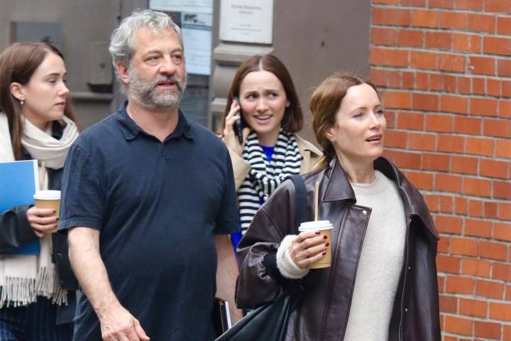 Leslie Mann’s Leather Jacket Is a Fashion Staple for Celebrity Moms