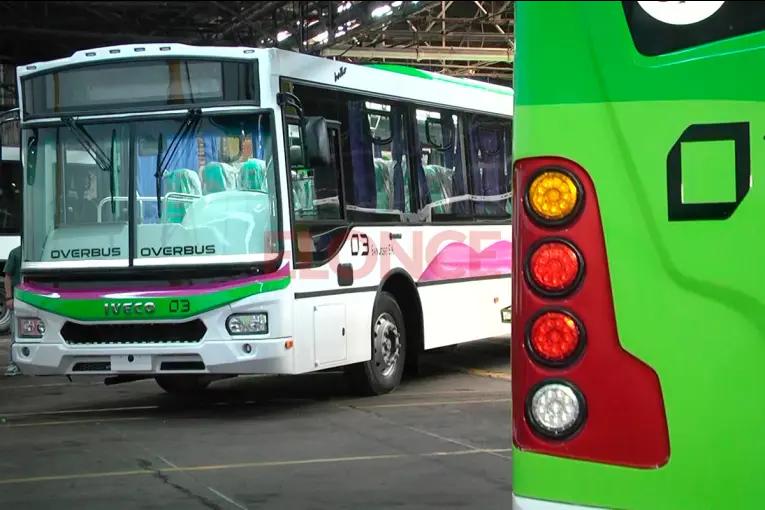 Transporte urbano en Paraná: 10 minibuses de las 70 unidades serán para recorridos por calles angostas