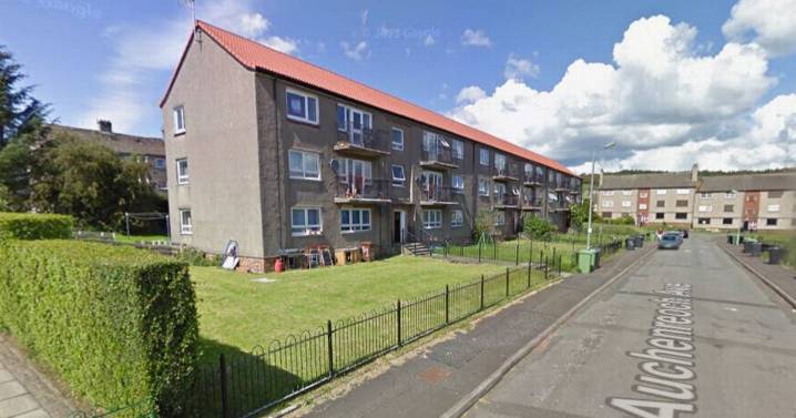 Masked gang batter man with weapons in terrifying doorstep attack