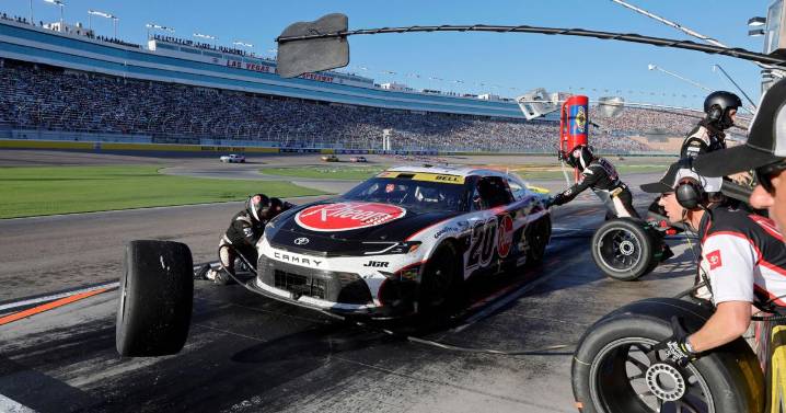 Denny Hamlin punches ticket to NASCAR's Championship 4 and F1 rolls into COTA