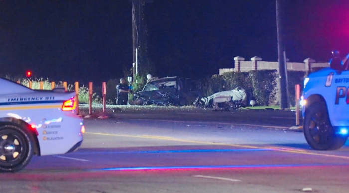 Man killed in crash after chase from Baytown to Chambers County